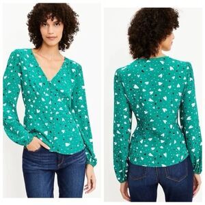 LOFT Top Womens Sz 14 Green Floating Hearts Green Fitted Button Front Blouse New